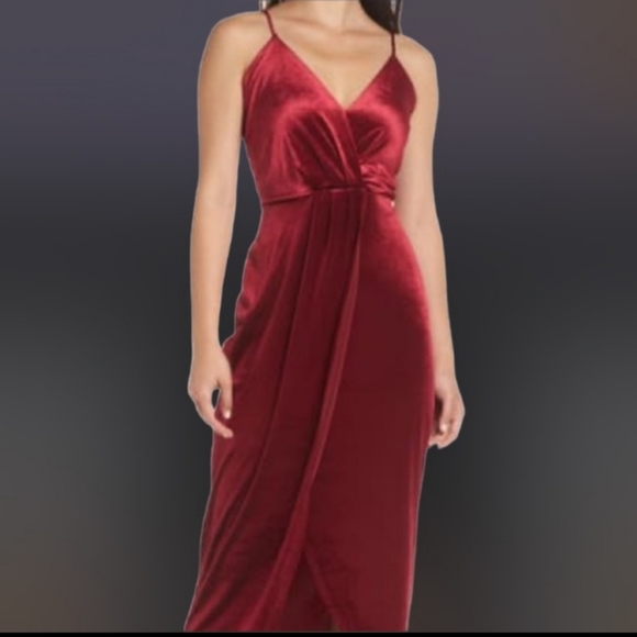 FRAICHE RED VELVET GOWN😍😍 - Picture 3 of 8